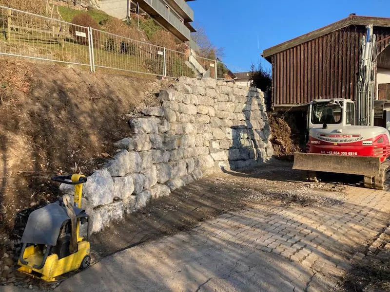 Natursteinmauern, Steinschlichtungen, Stabilisierung von Hängen und Böschungen, Schmid Erdbau Leiblachtal
