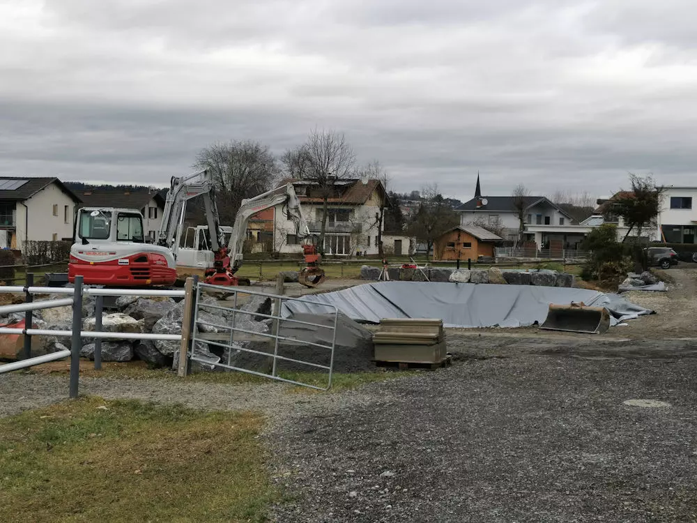 Schwimmteich in Hörbranz, Reitstall Hörbranz, Erdbau Leiblachtal