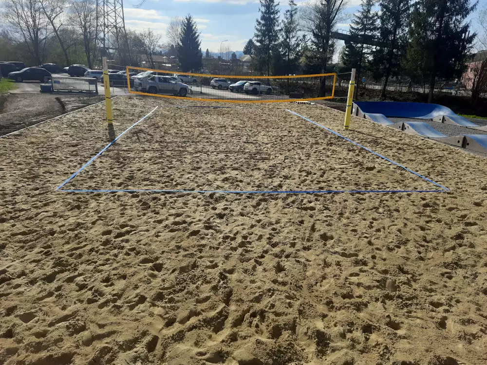 Volleyballplatz, Modellierung, Ausebnen, Baggerarbeiten, Sportanlage, Schmid Mike, Erdbau Leiblachtal
